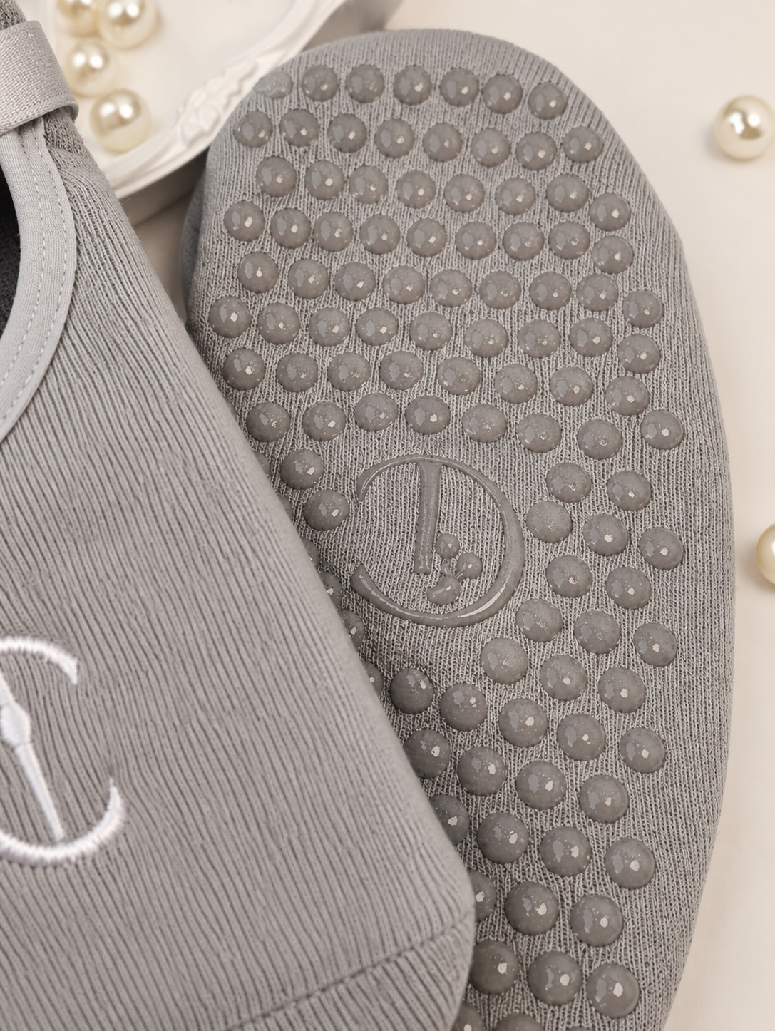 ÉLAN Grip Socks